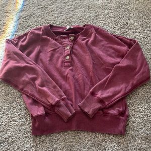 cropped sweatshirt